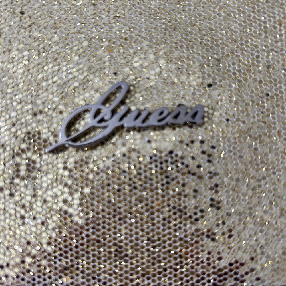 Guess NWT Gold Sparkly Clasp Closure Wallet - Picture 2 of 8